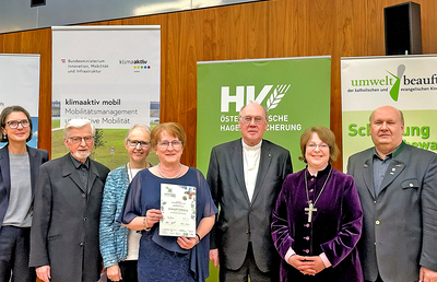 Die Pfarre Dechantskirchen wurde für ihren seit 25 Jahren bstehenden pastoralen Schwerpunkt 'Ökologie und NAchhaltigkeit' beim kirchlichen Umweltpreis in der Kategorie 'Biodiversität' ausgezeichnet.